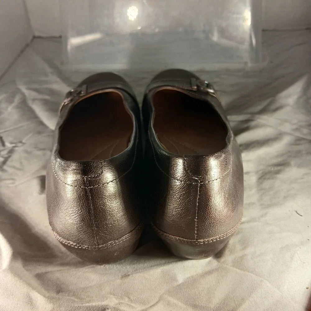 Clarks Artisan Wedge Pumps 8.5 Bronze‎ Metallic Leather Buckle Office Comfort